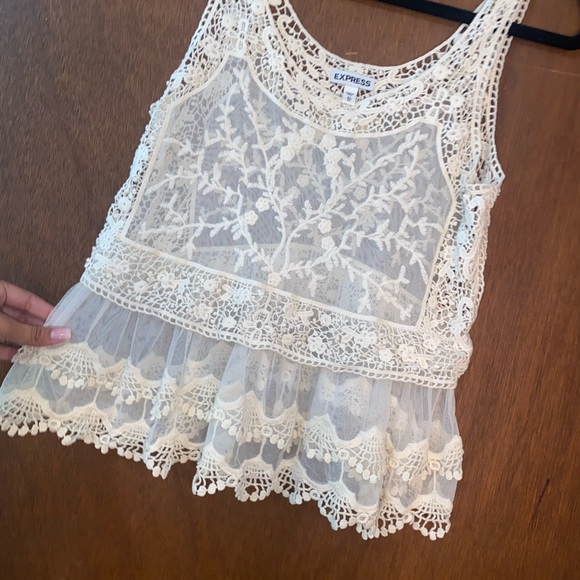 Express lace tank top! - Picture 4 of 5